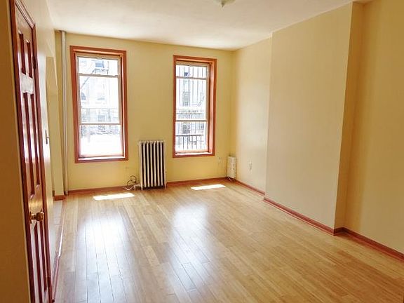 5th image of 436 W 47th St #2