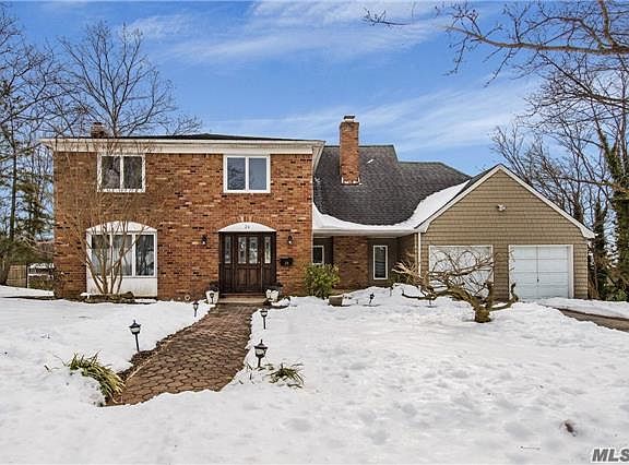 4th image of 26 Puritan Ln