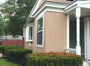 427 Chestnut St, Warwick, RI 02888