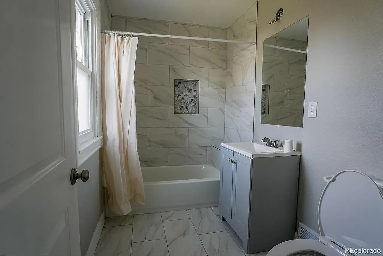 3 bed, 1202 sqft, $750 — Photo 2
