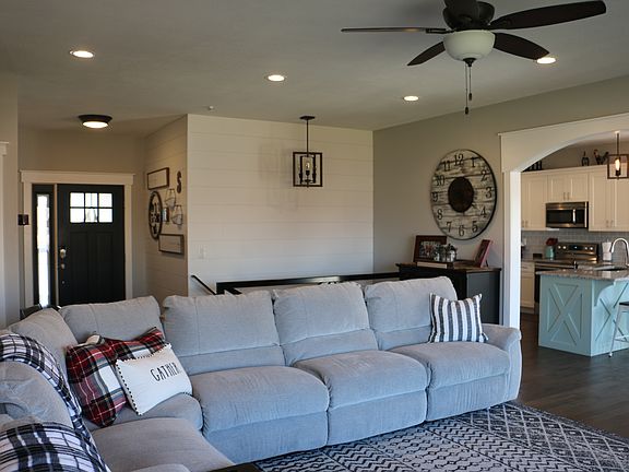 5th image of 2430 N Shefford Ct