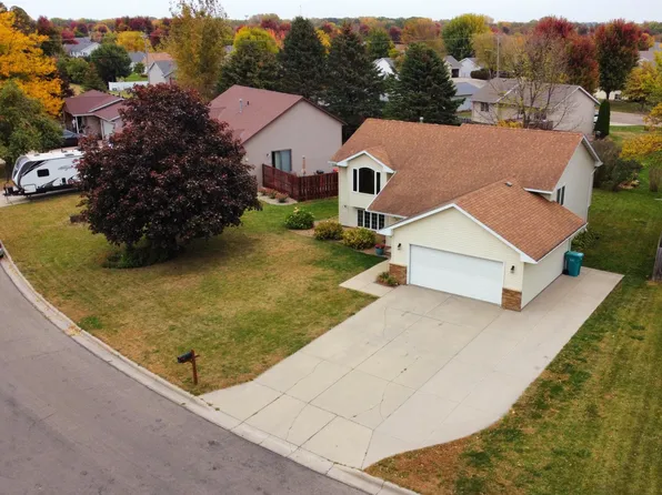 1835 La Casa Ln SE, Owatonna, MN 55060