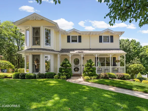 1431 Briar Village Ct, Jefferson City, MO 65109