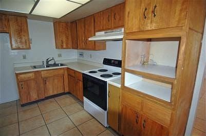 5th image of 3229 Louraine Cir
