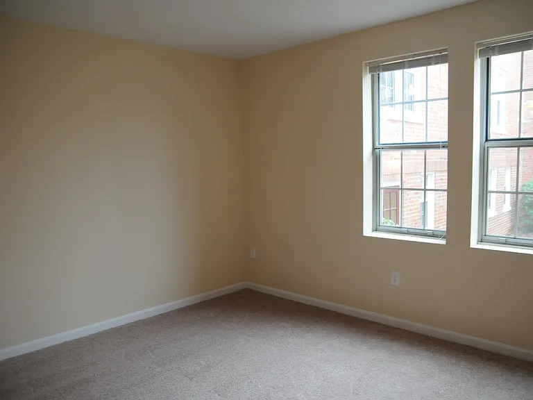 1813 N Rhodes St #4251 — Photo 8
