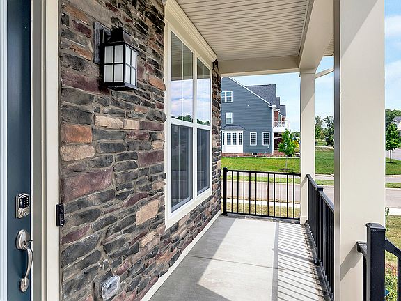 5th image of 12126 Elnora Ln