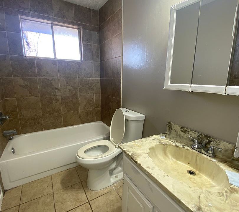 1st image of 301 NW 83rd St