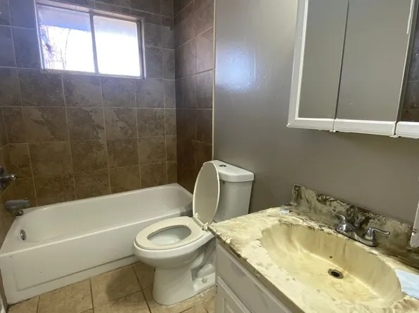 301 NW 83rd St, Oklahoma City, OK 73114