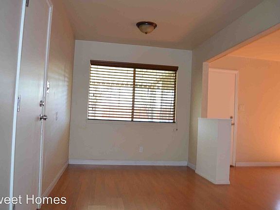 3rd image of 270 Fairbanks Ave