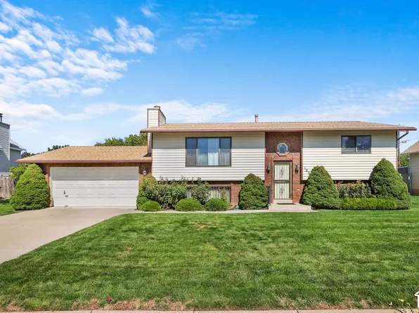 1030 W 25 S, Clearfield, UT 84015