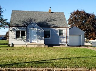 165 Renee Dr, Struthers, OH 44471
