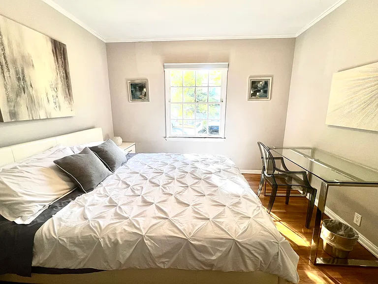 1700 Glendon Ave — Photo 12