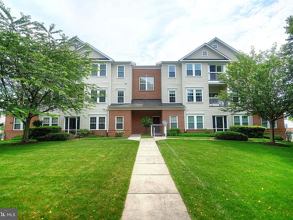 2nd image of 303 Willrich Cir