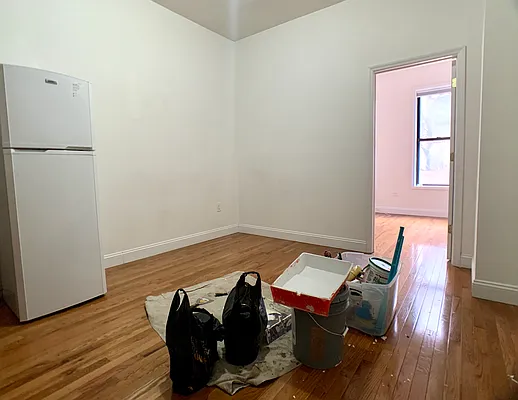 Rented by Bond New York | media 9