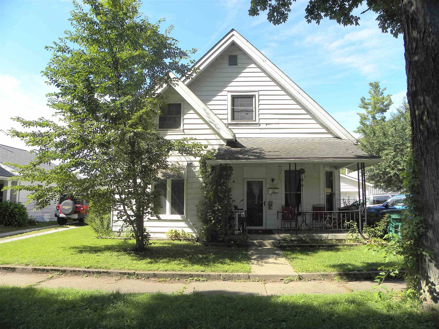 263 W Market St photo 1