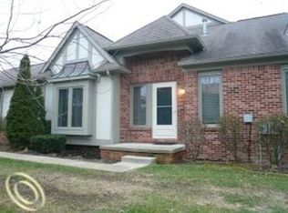 42158 Saratoga Cir, Canton, MI 48187