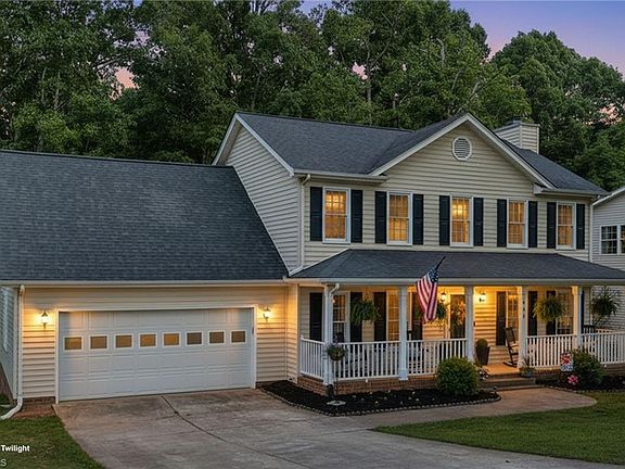 2nd image of 626 Creekridge Dr
