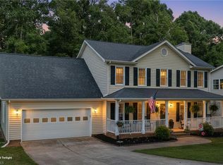 626 Creekridge Dr, Eden, NC 27288
