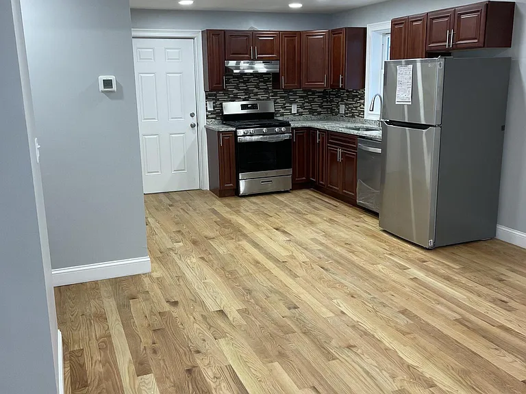 43 S Franklin St #4 — Photo 4