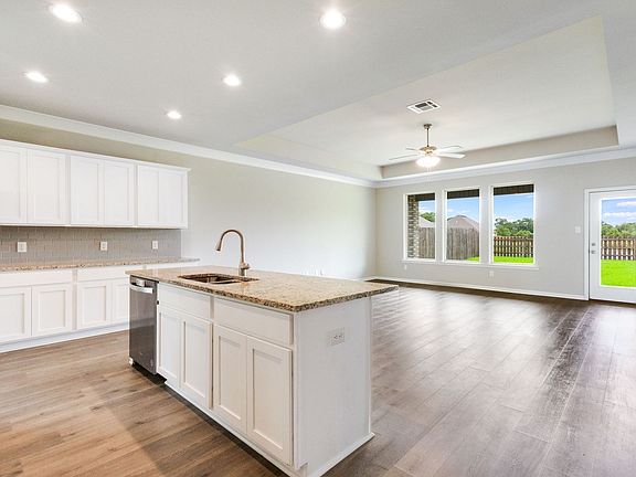 5th image of 107 Hardwood Dr