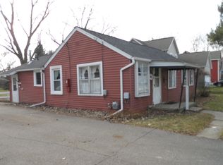 360 Vanderpool Dr, Troy, MI 48083