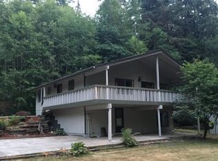 873 Si Town Rd, Castle Rock, WA 98611