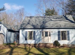 12 Colonial Village Rd, Ashaway, RI 02804