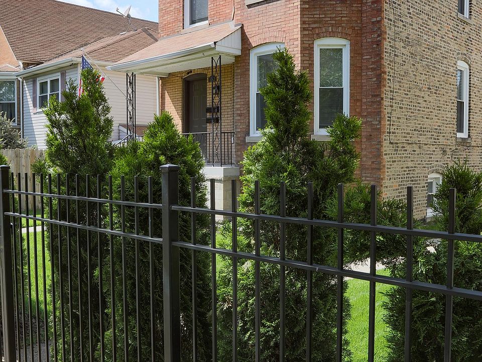 1st image of 5142 W Carmen Ave #2