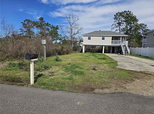 5048 Florida St, Bay Saint Louis, MS 39520