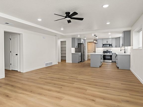 5th image of 4433 S Garden Dr #C
