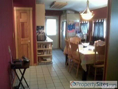 3rd image of 23 Rollin Ln