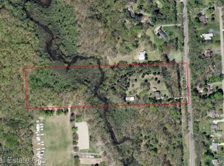 2400 Still Meadow Ln, Highland, MI 48356