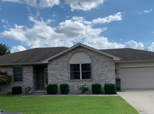 1177 Darcis Dr, Seymour, IN 47274