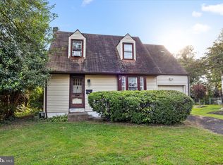 22 Oak Ave, Penndel, PA 19047