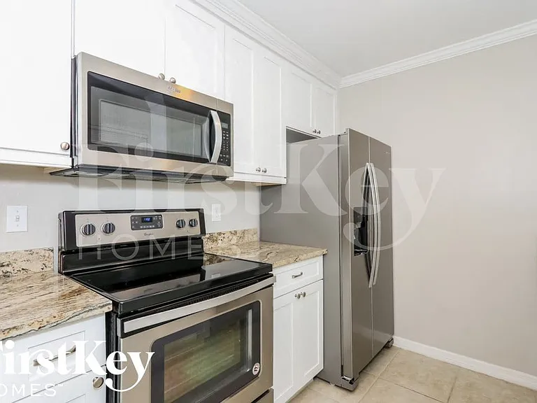 9217 Pomelo Rd E — Photo 5