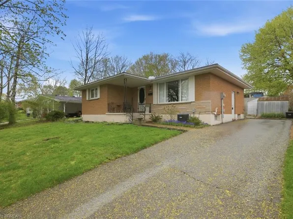 13 Mackay Ave, Norfolk County, ON N3Y 1C9