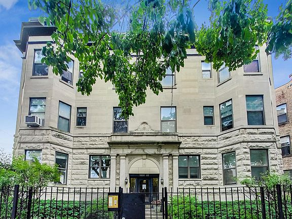 2nd image of 5200 N Kenmore Ave APT 1