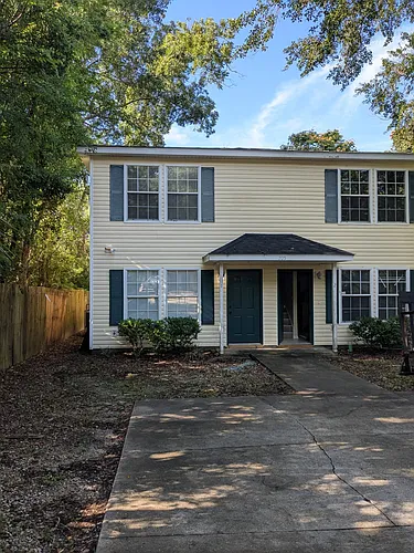 705 W Georgia St #1 Photo 1