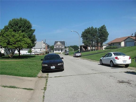 3rd image of 3738 Roswell Ave