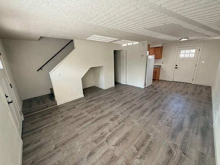 360 SE Railroad St #6 — Photo 6