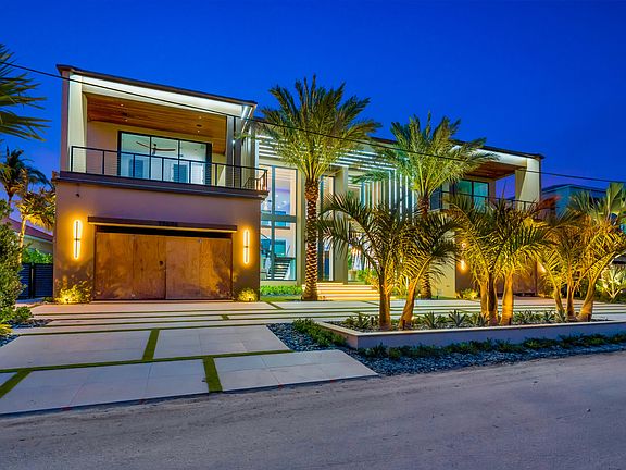 5th image of 19696 Harbor Road N