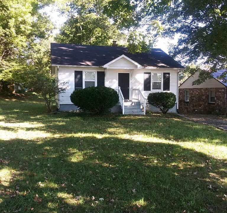 1st image of 988 Cumberland Dr