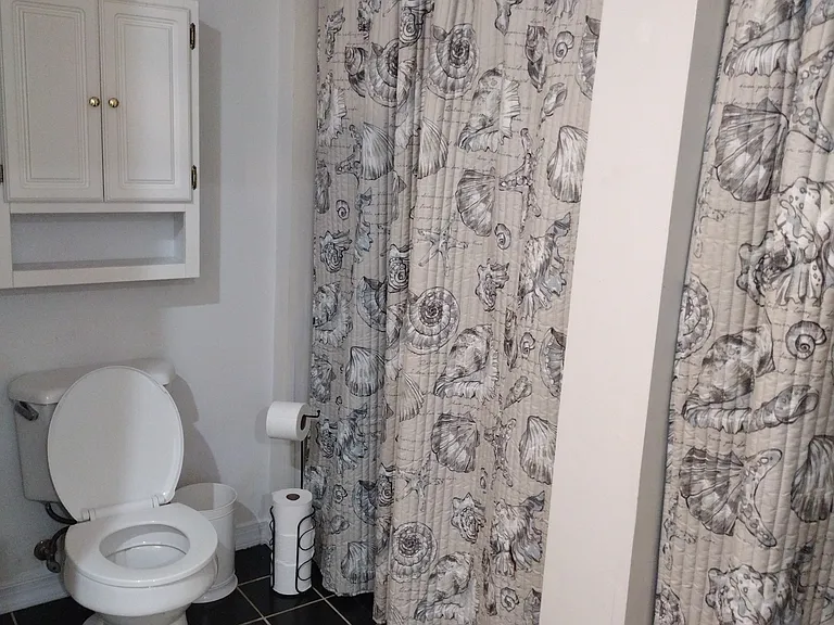 449 Oceanside Dr #A — Photo 10