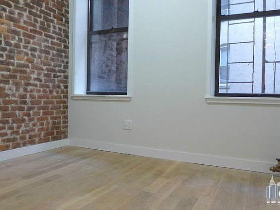 5th image of 23 Catherine St #2
