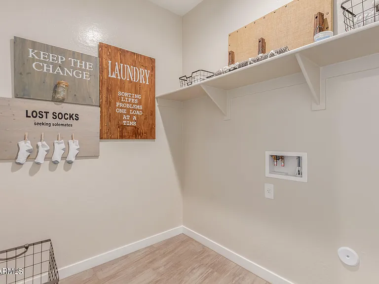 43 E Capricorn Way — Photo 32