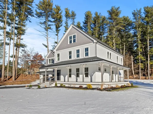 70 Grove St, Upton, MA 01568
