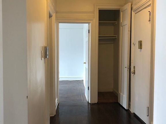 3rd image of 201 Linden Blvd APT F25