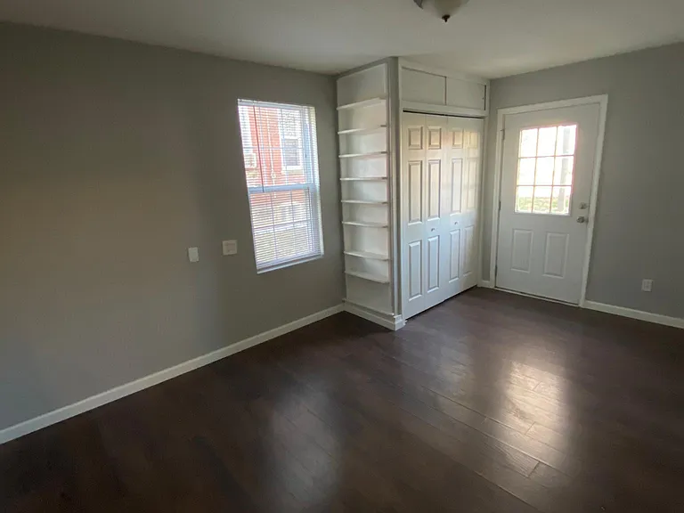 204 E Hanover St — Photo 14