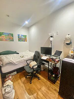 3rd image of 512 E 80th St APT 25