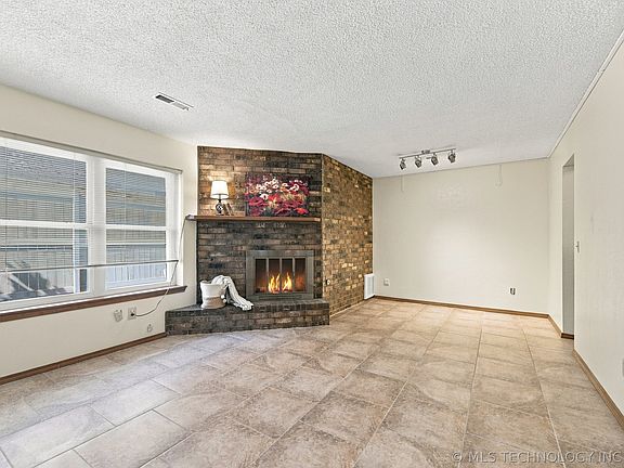 3rd image of 8144 E 17th St Unit E